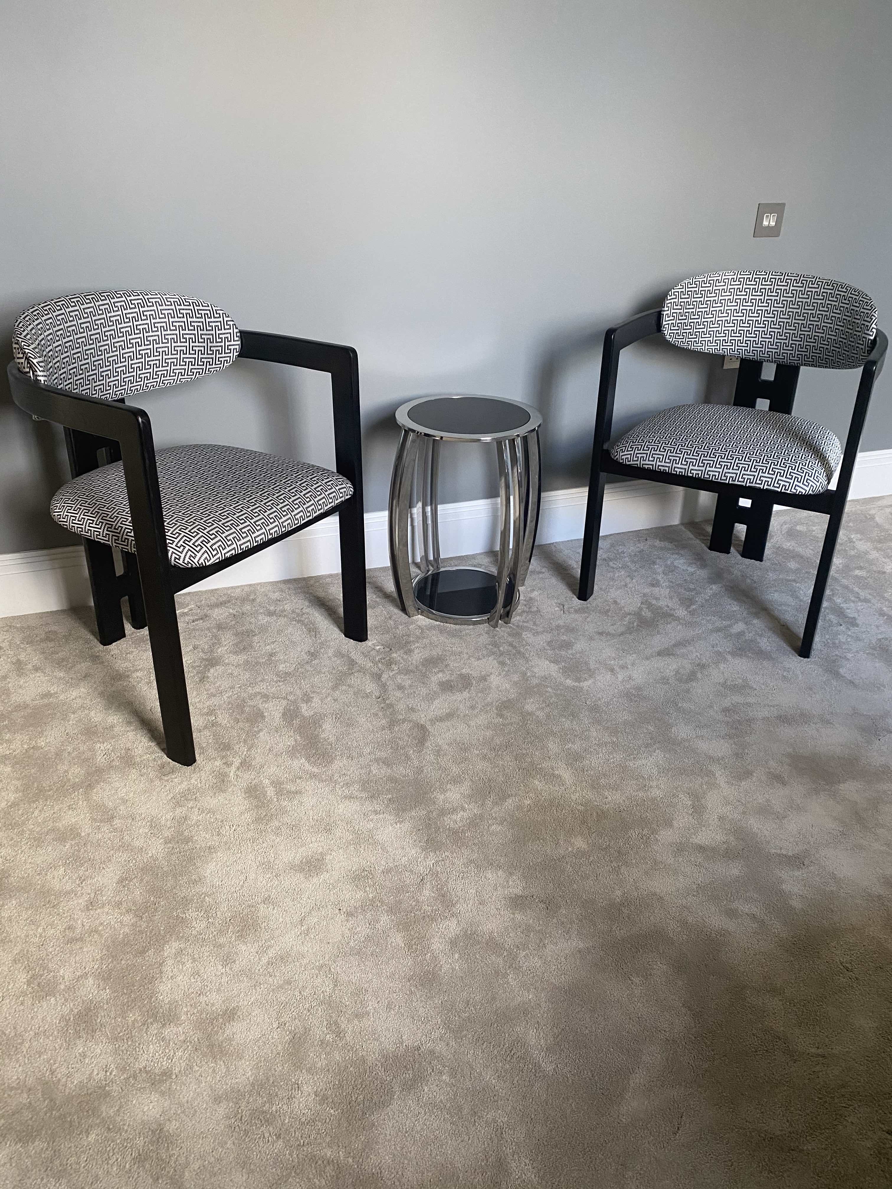neo chair.jpg