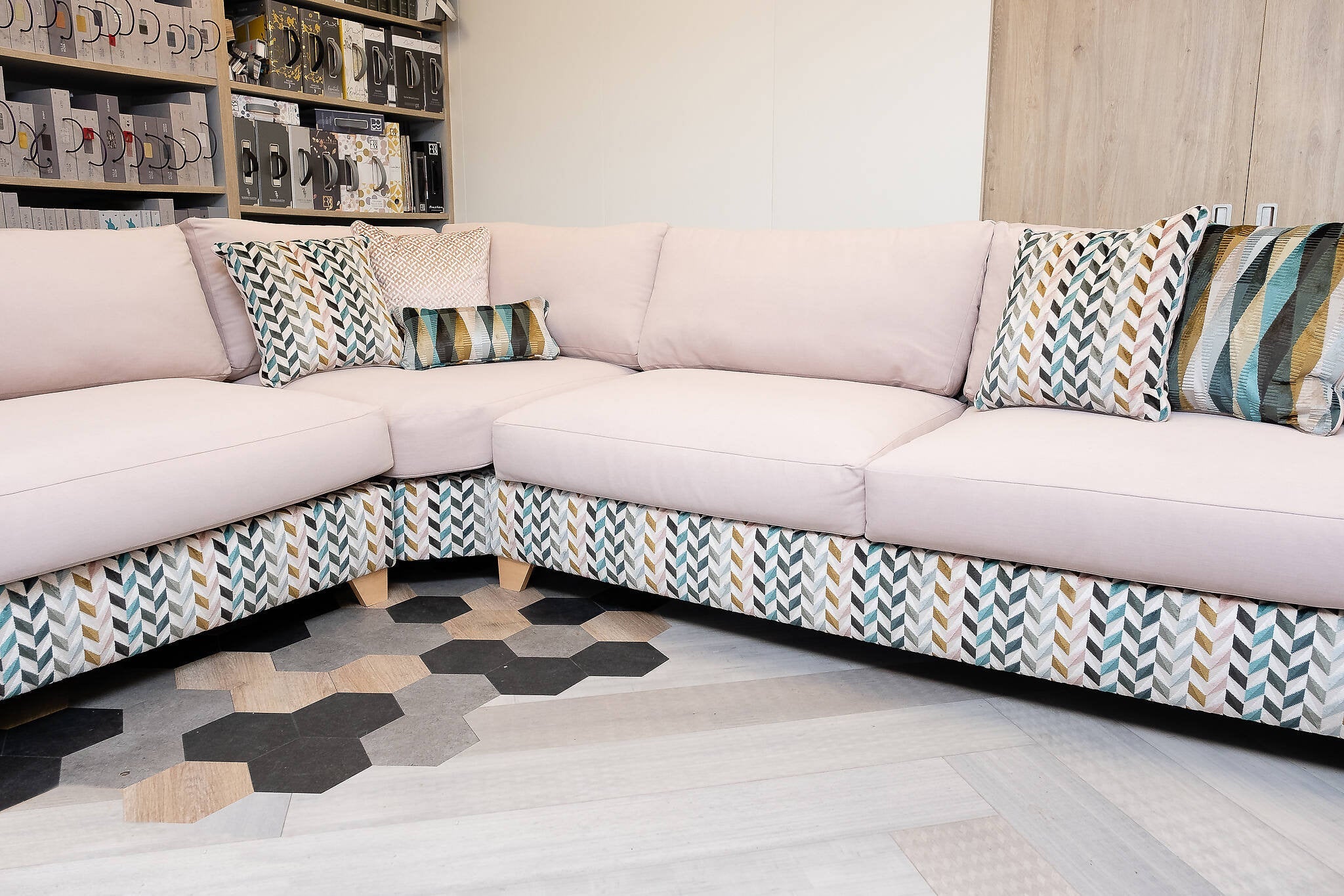 ROMO BESPOKE SOFA-005.jpg