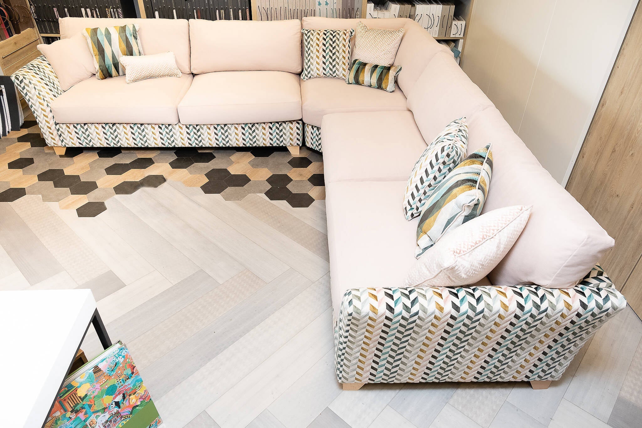 ROMO BESPOKE SOFA-007.jpg