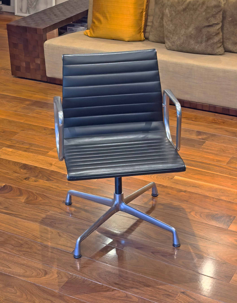 Eames 107 - SS50 front view 2_9946.jpg