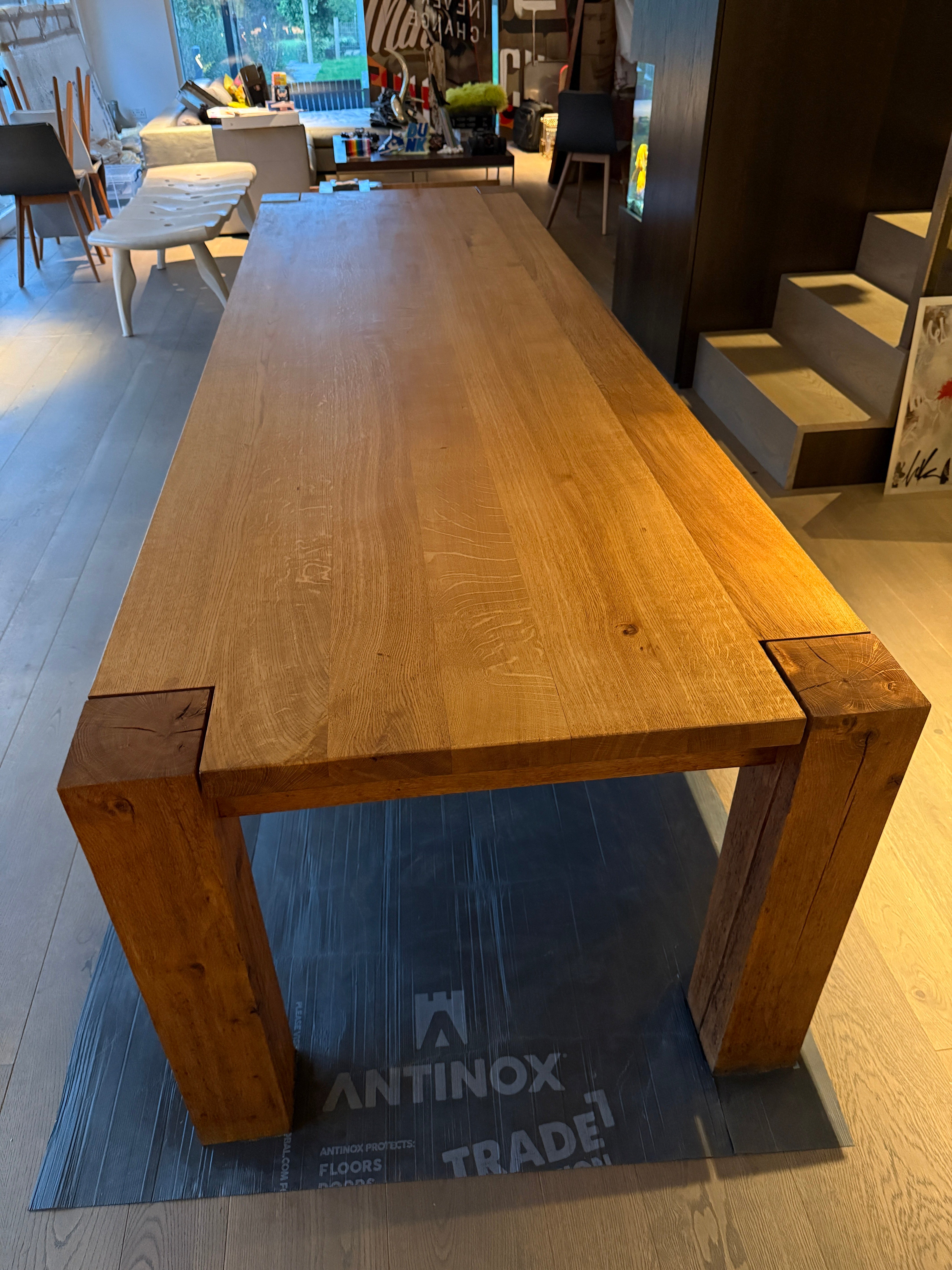 E15 Bigfoot Oak Dining Table, Seats 8 - 12