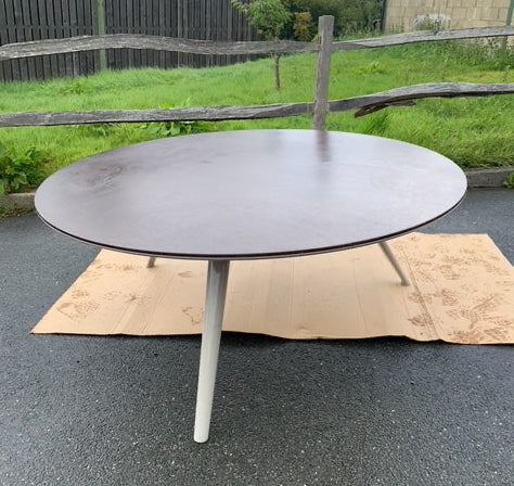 Minotti Round Dining Table in American Walnut