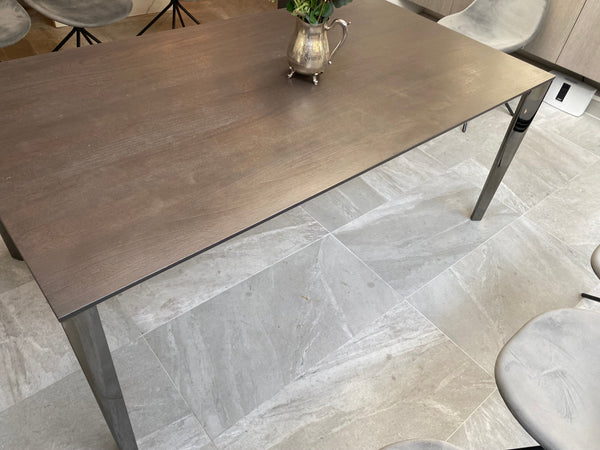 A Molteni & C Filigree Extendable Dining Table
