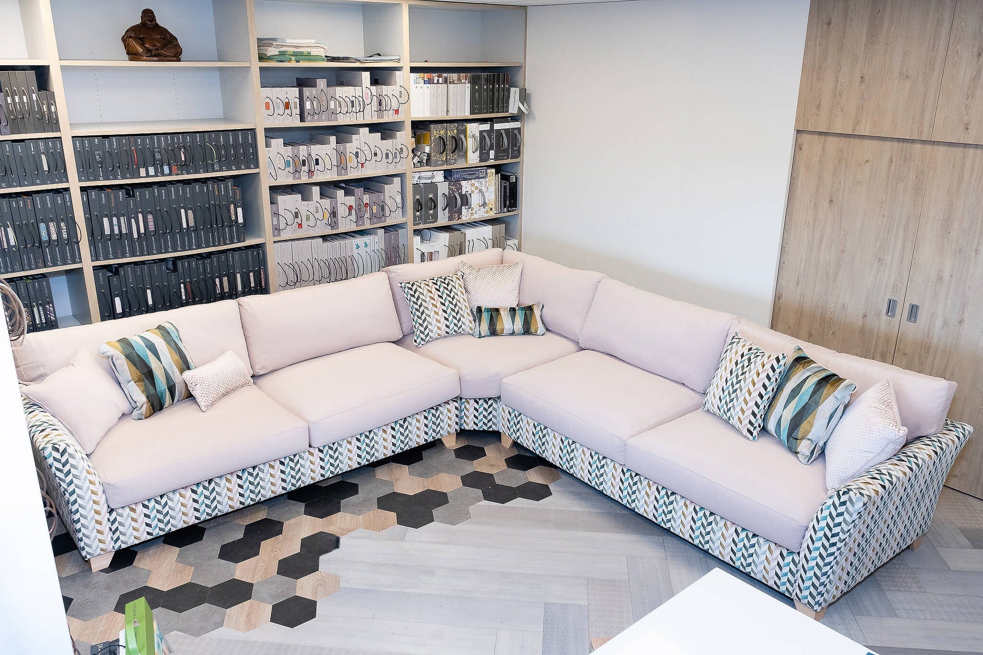 ROMO BESPOKE SOFA-001.jpg