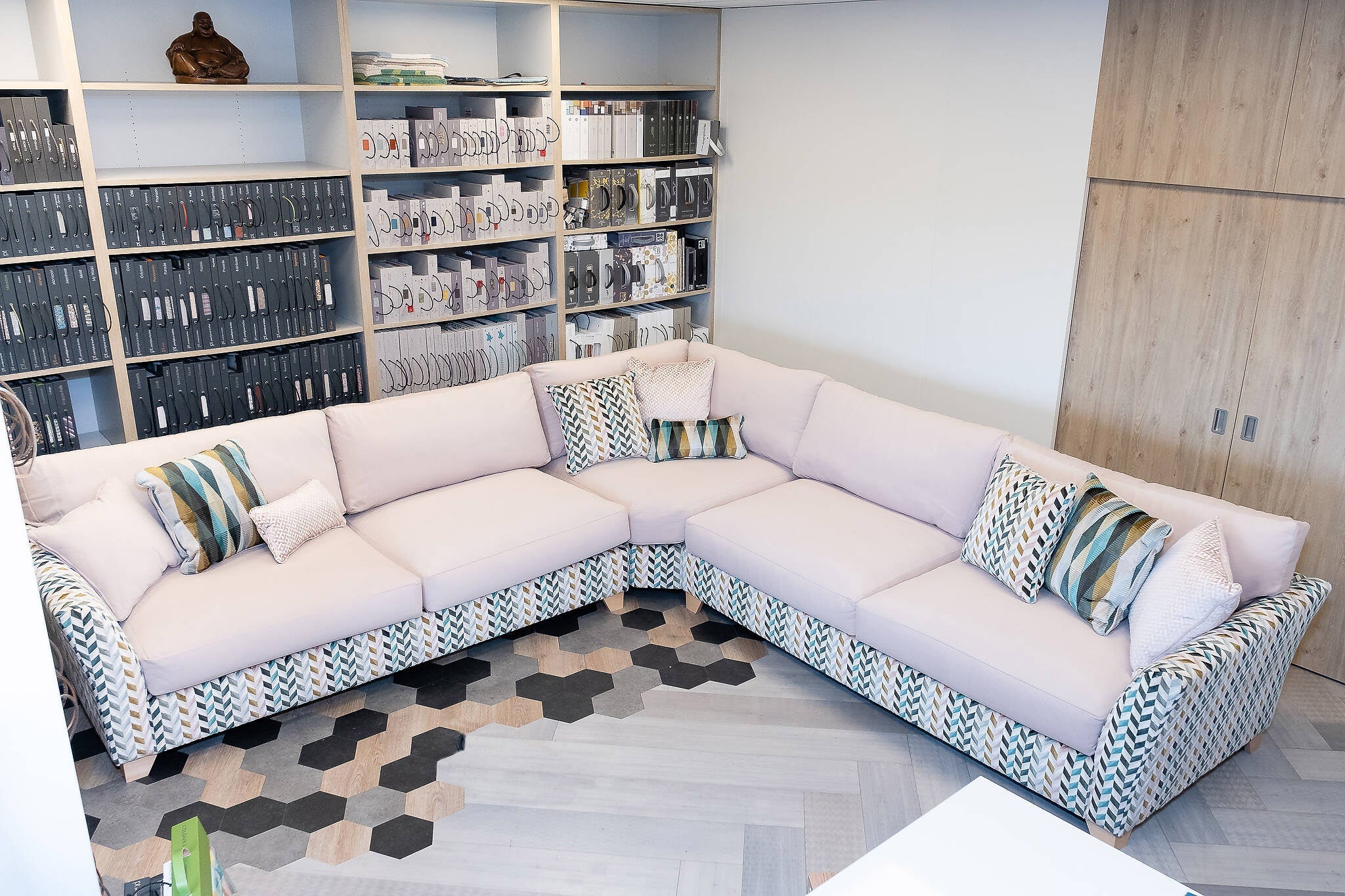 ROMO BESPOKE SOFA-001.jpg