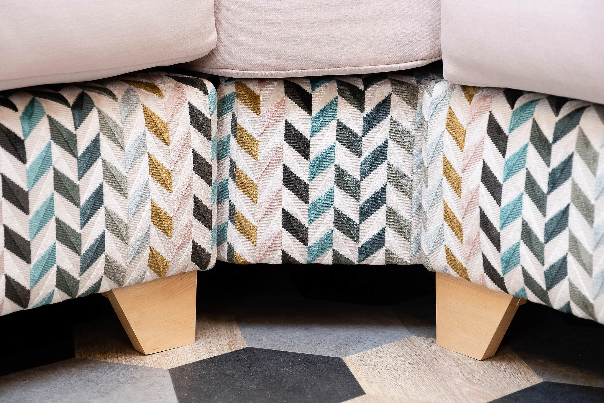 ROMO BESPOKE SOFA-011.jpg