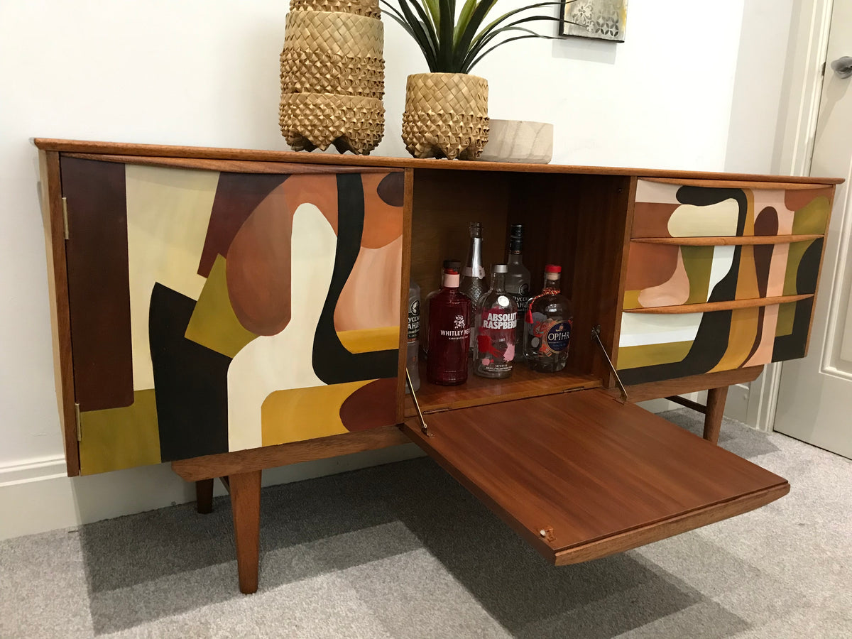 A Mid Century Geometric design sideboard LOT.co.uk