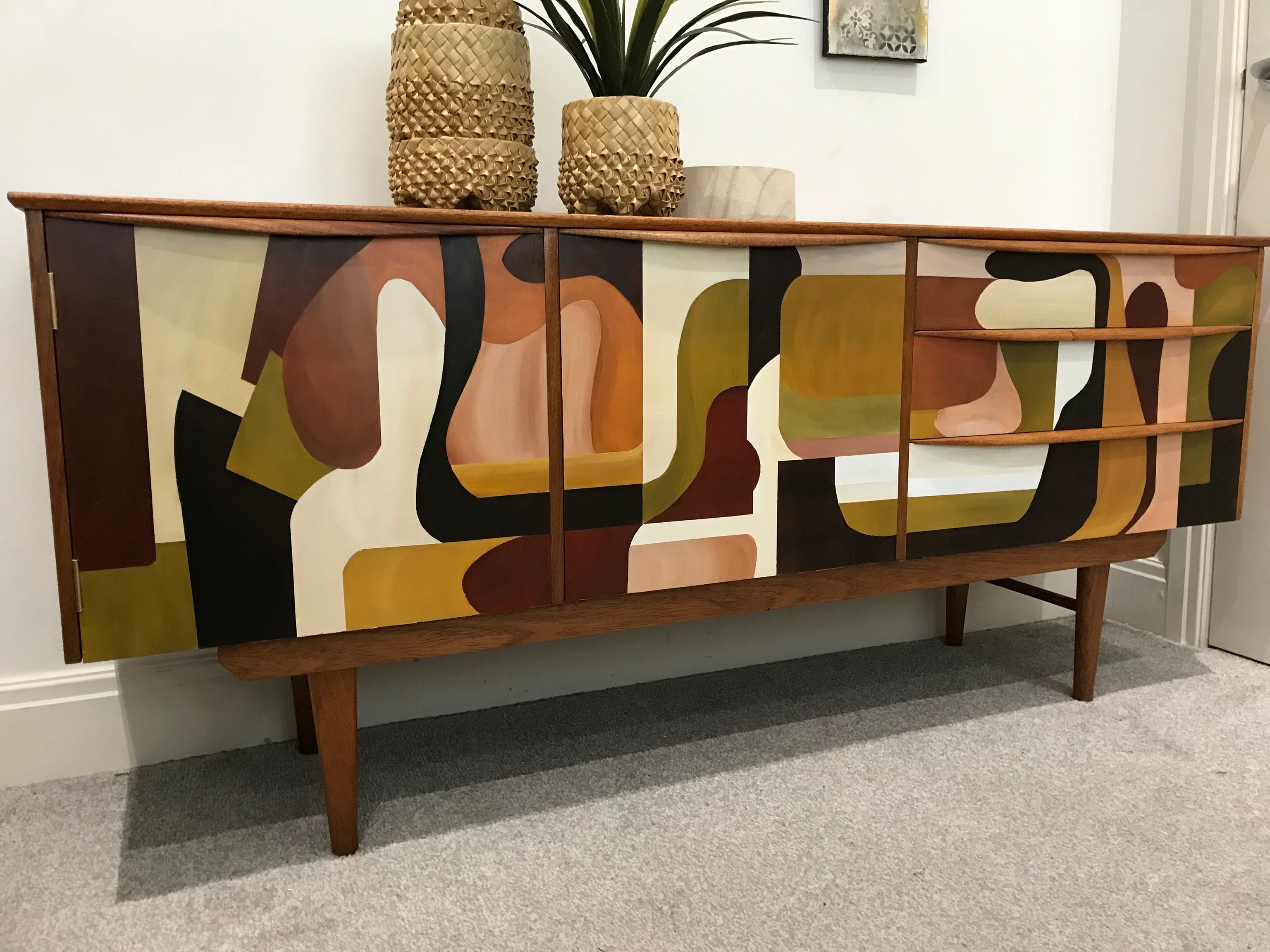 A Mid Century Geometric design sideboard LOT.co.uk